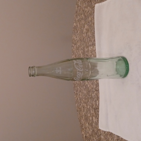 VINTAGE 1976 COCA COLA GREEN GLASS BOTTLE - Picture 3 of 3